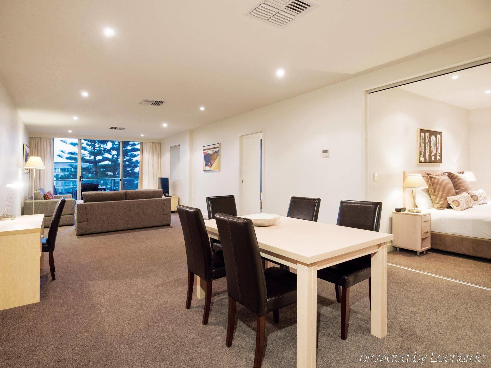 Oaks Glenelg Liberty Suites Аделаїда Екстер'єр фото