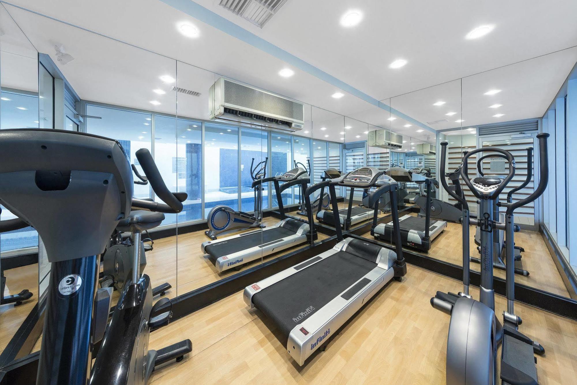 Oaks Glenelg Liberty Suites Аделаїда Екстер'єр фото