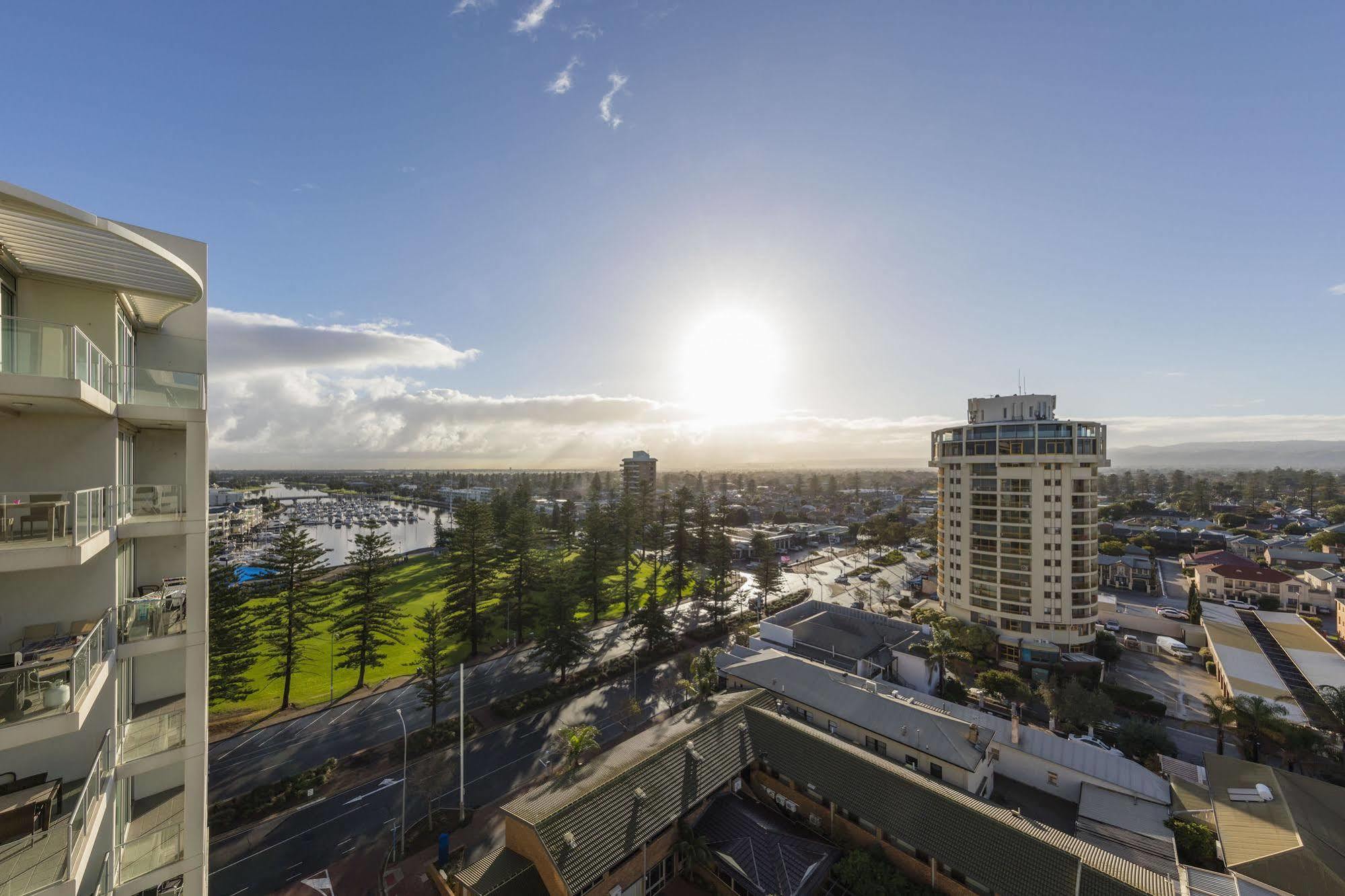 Oaks Glenelg Liberty Suites Аделаїда Екстер'єр фото