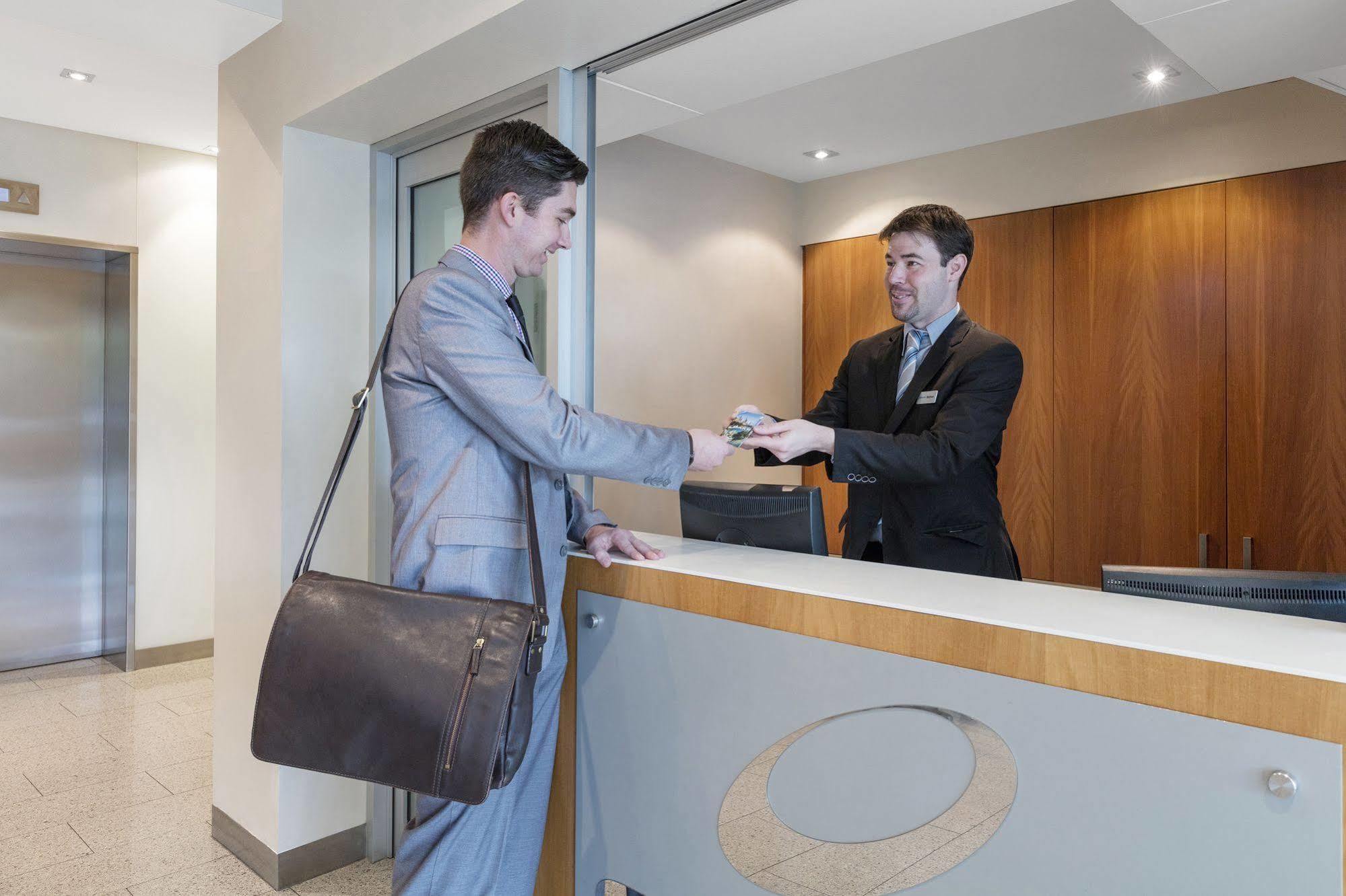 Oaks Glenelg Liberty Suites Аделаїда Екстер'єр фото